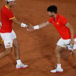 Nadal y Alcaraz celebran un punto ante González y Molteni