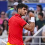 AV.- JJ.OO/Tenis.- El tenista español Carlos Alcaraz aplaca a Griekspoor y se mete en octavos de Paris 2024