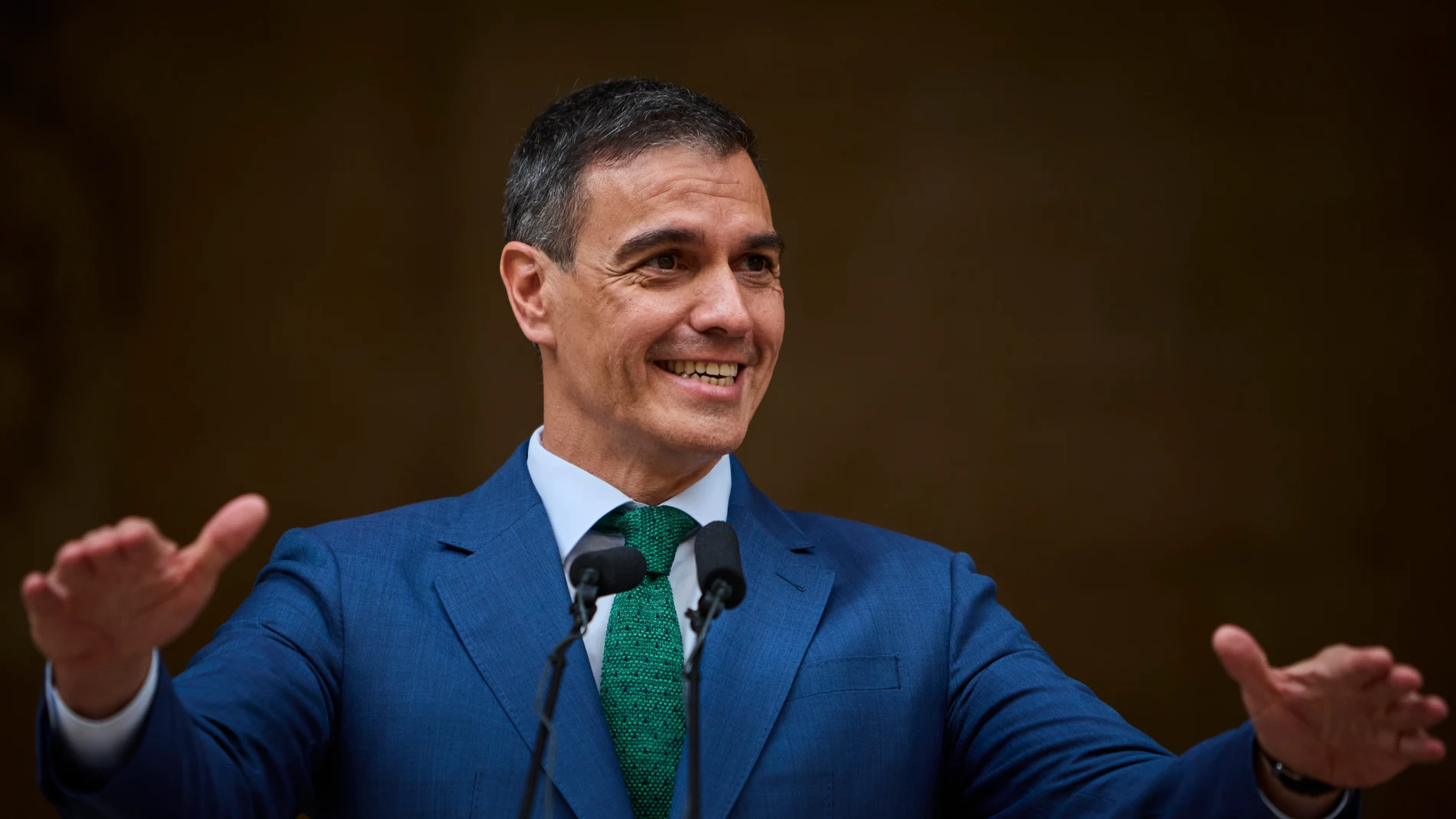 Rueda de prensa del Presidente del Gobierno, Pedro Sánchez, posterior al encuentro veraniego con el rey Felipe Rueda de prensa del Presidente del Gobierno, Pedro Sánchez, posterior al encuentro veraniego con el rey Felipe