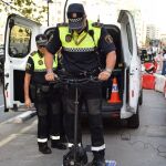 La Policía Local de Valencia estrena una máquina para medir la potencia de los patinetes