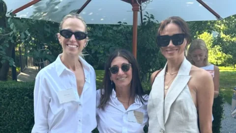 Meghan Markle con Misha Nonoo y Bobbi Brown en Los Hamptons