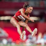 JJ.OO/Atletismo.- Ana Peleteiro pasa sin problemas a la final de triple salto de Paris 2024