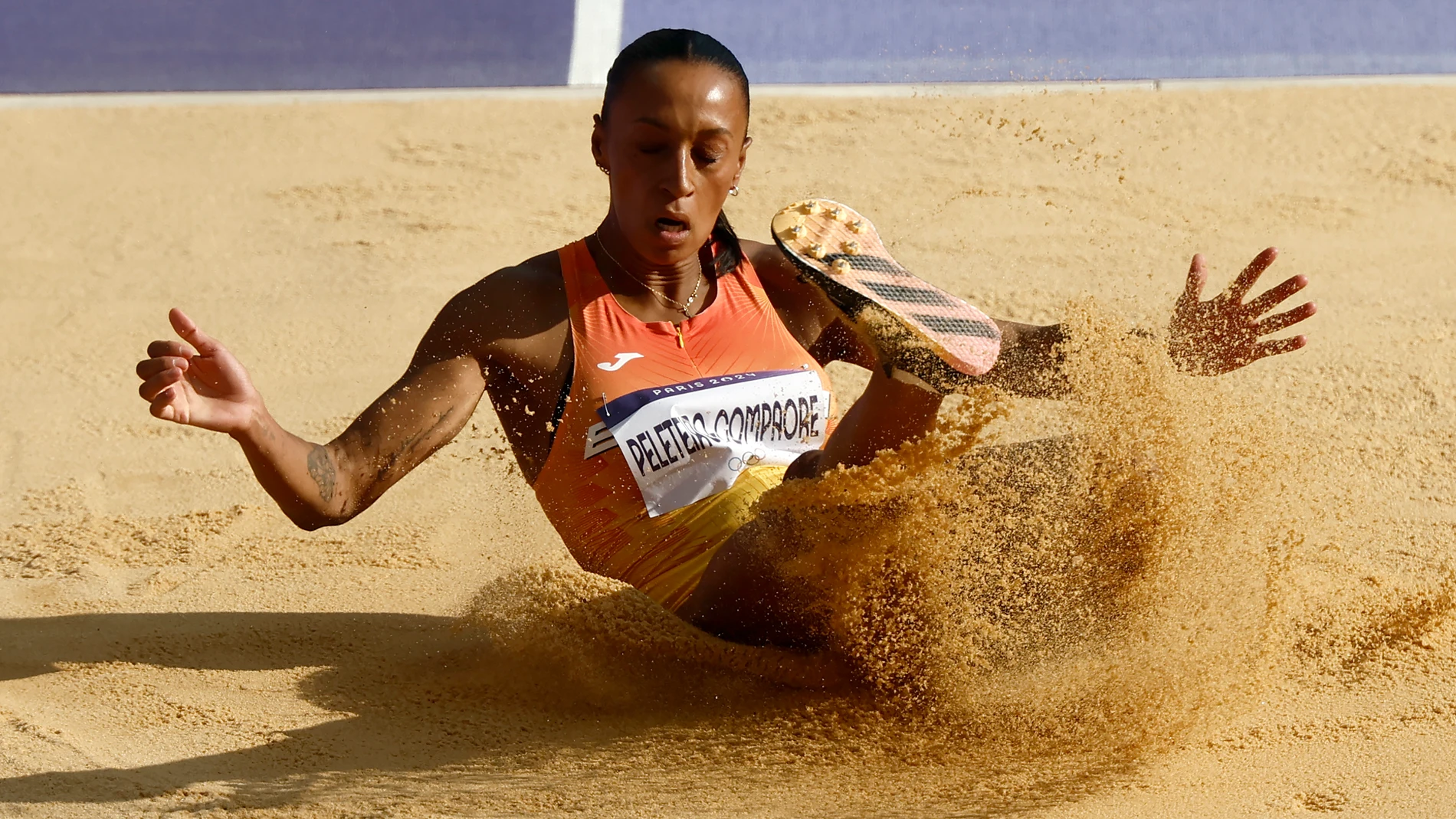 Saint-denis (France), 02/08/2024.- Ana Peleteiro-Compaore of Spain competes in the Women Triple Jump qualification in the Athletics competitions in the Paris 2024 Olympic Games, at the Stade de France stadium in Saint Denis, France, 02 August 2024. (Triple salto, Francia, España) EFE/EPA/YOAN VALAT