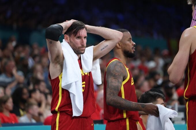 Spain's #05 Rudy Fernandez reacts from the bench in the men's preliminary round group A basketball match between Canada and Spain during the Paris 2024 Olympic Games at the Pierre-Mauroy stadium in Villeneuve-d'Ascq, northern France, on August 2, 2024. 