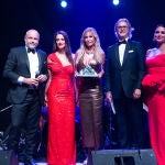 Glamour y solidaridad: récord en la gala contra el cáncer de Marbella, con 200.000 euros recaudados