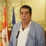 El concejal de Tráfico y Movilidad del Ayuntamiento de Valladolid, Alberto Gutiérrez, informa del resultado del estudio elaborado sobre las terrazas que estuvieron ubicadas en zonas de aparcamiento.