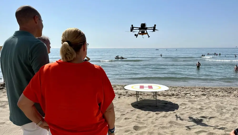Esta playa andaluza se vigila con drones y está siendo un éxito