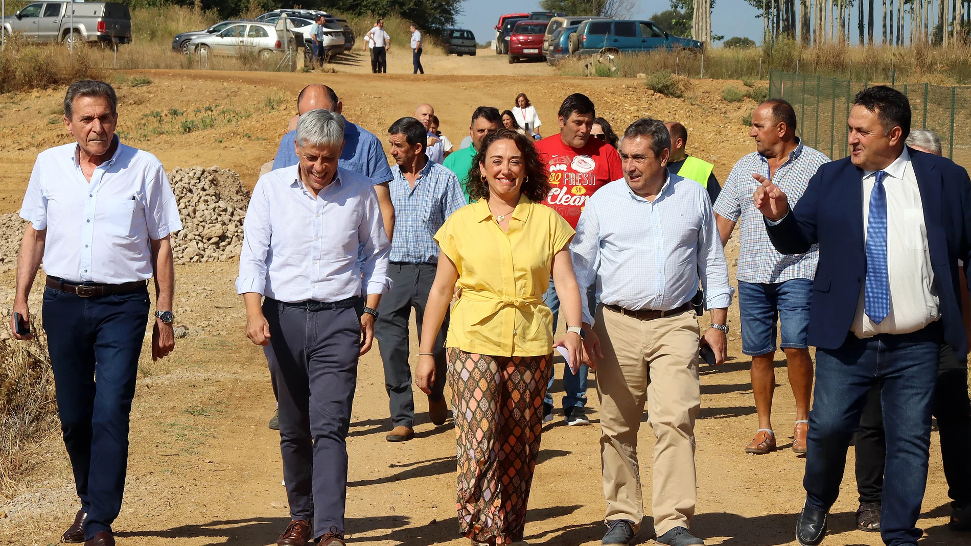 González Corral visita las obras de regadío en Villarejo de Órbigo