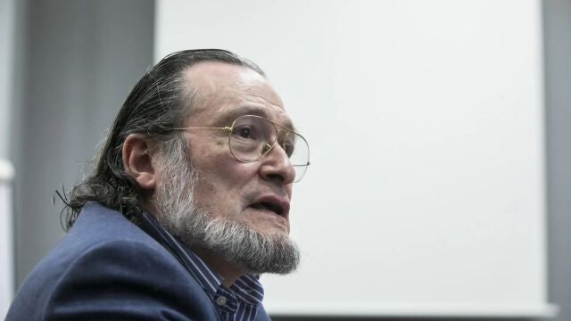 El economista Niño Becerra se pronuncia tras la caída de la bolsa 