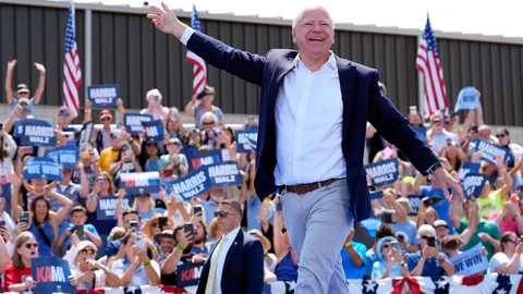 El candidato demócrata a la vicepresidencia, Tim Walz