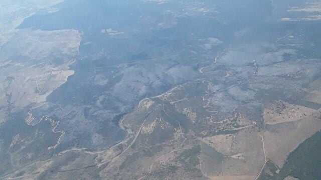 Incendios.- El incendio de La Estrella (Toledo) desciende a nivel 0 pero bajo intensas labores de control y extinción