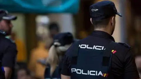 El sindicato Jupol de la Policía Nacional: "El Gobierno de Sánchez solo reconoce a los Mossos, que han hecho una actuación lamentable con Puigdemont