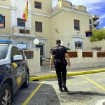 Roba y agrede a dos bañistas en una playa de Dénia (Alicante)