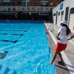 Tetuán inaugura, en plena ola de calor, su primera piscina municipal al aire libre