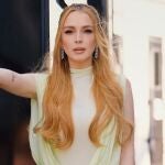 El mensaje oculto del vestido de Lindsay Lohan que está causando sensación