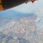 Granada.- Incendios.- Refuerzan medios para que el fuego de Almuñécar no alcance terrenos protegidos en término de Nerja