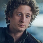 Jeremy Allen White no descansa en su empeño de destruir todo a su alrededor