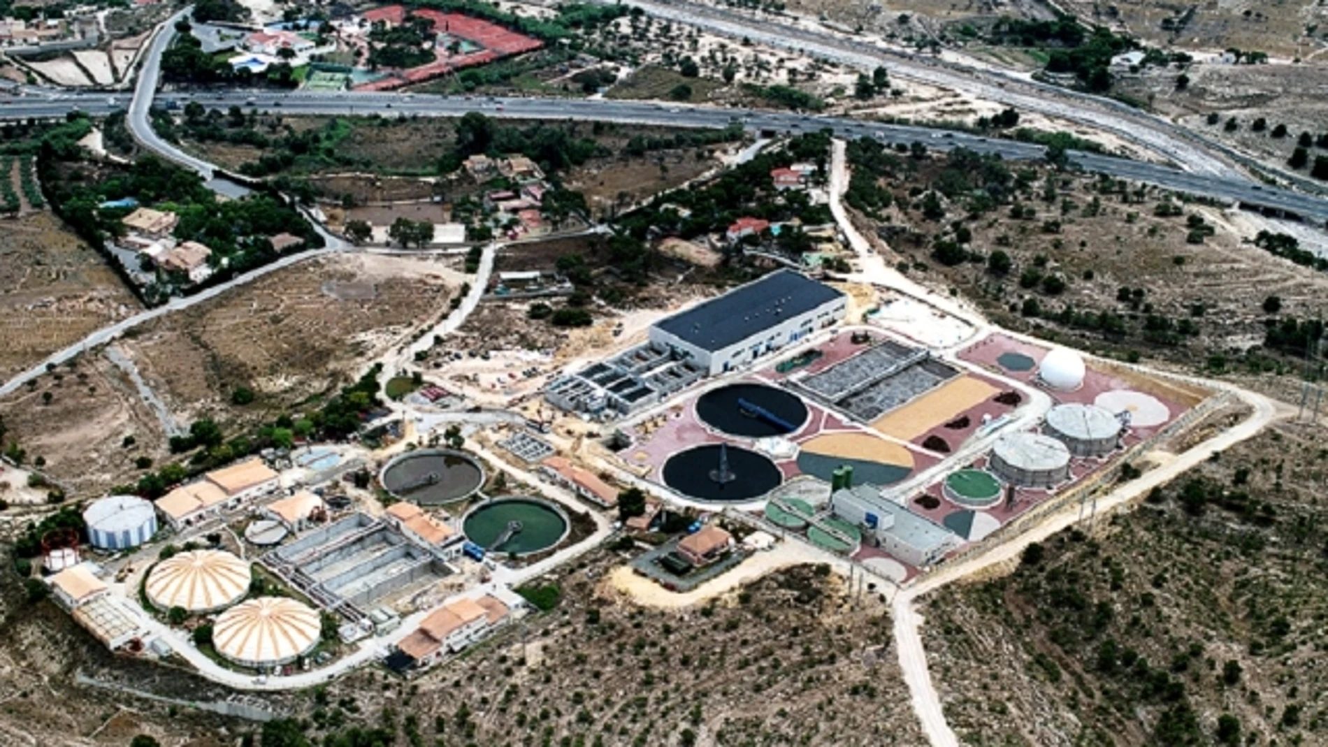El Gobierno valenciano exige una inversión de 350 millones para depurar más agua para la agricultura