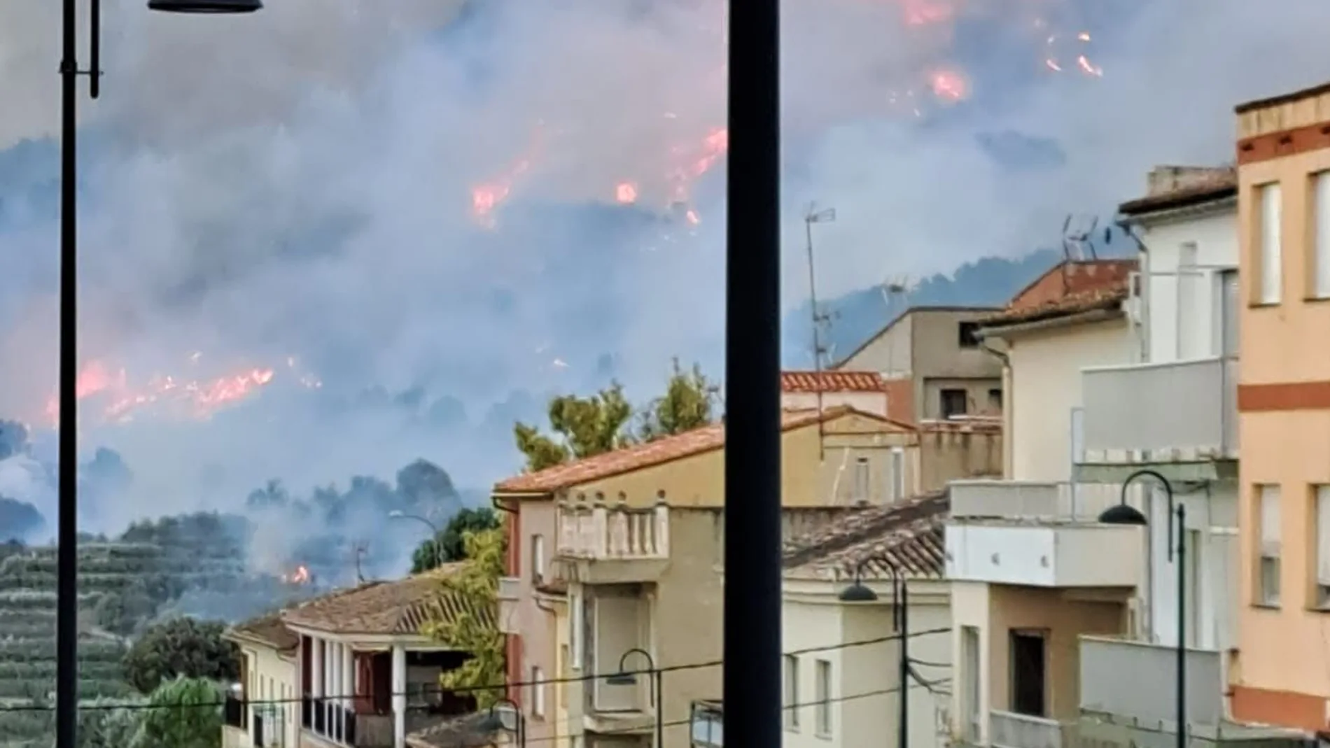 Incendio forestal en Motitxelvo, cerca de la localidad de Terrateig (Valencia)