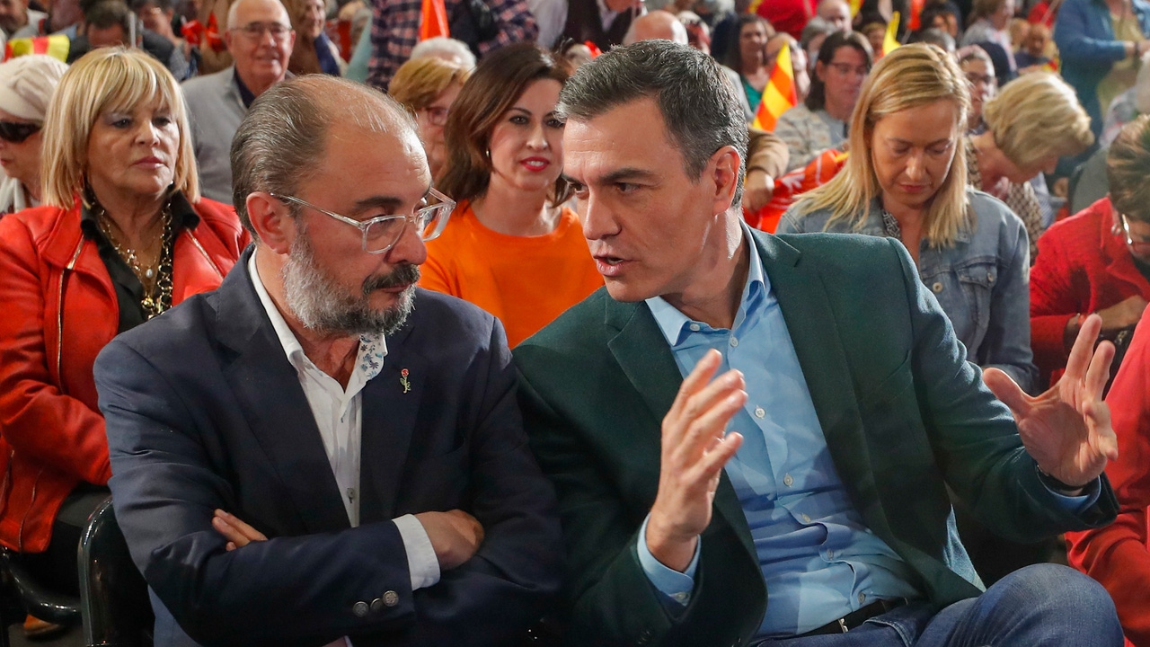 Sánchez trata de aplacar la rebelión del PSOE contra el cupo