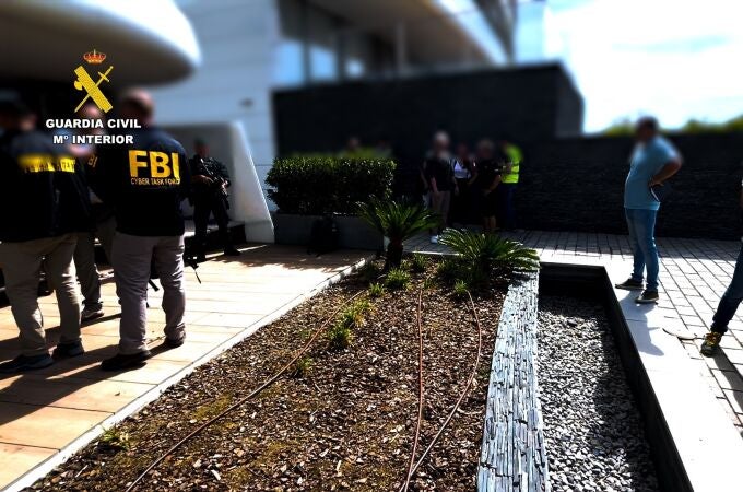 La Guardia Civil detiene en España el líder de una red de ciberdelincuencia internacional