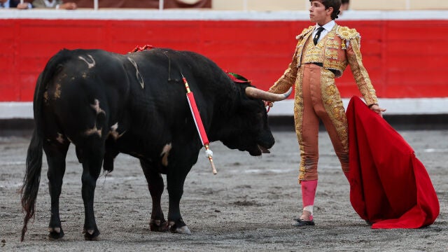 Novillada con picadores de la segunda de las Corridas Generales en la plaza de toros de Bilbao