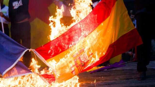 Quema de una bandera española