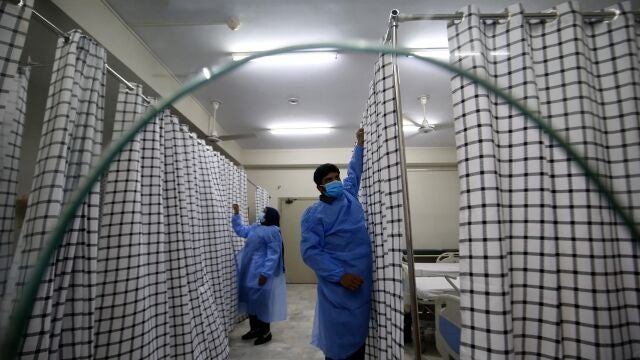 Unidad de aislamiento hospitalaria contra mpox en Peshawar (Pakistán)