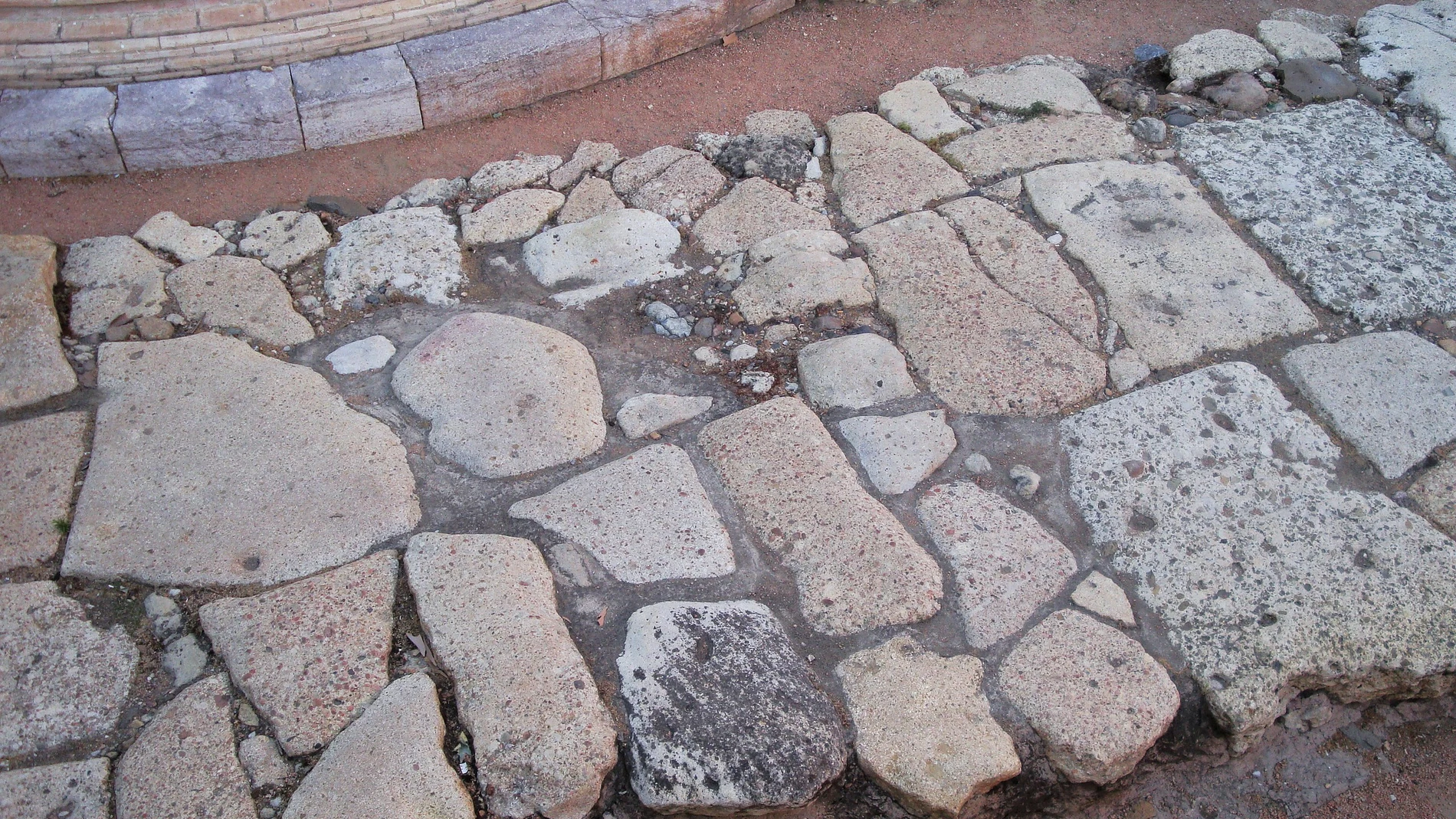 Imagen de una calzada romana
