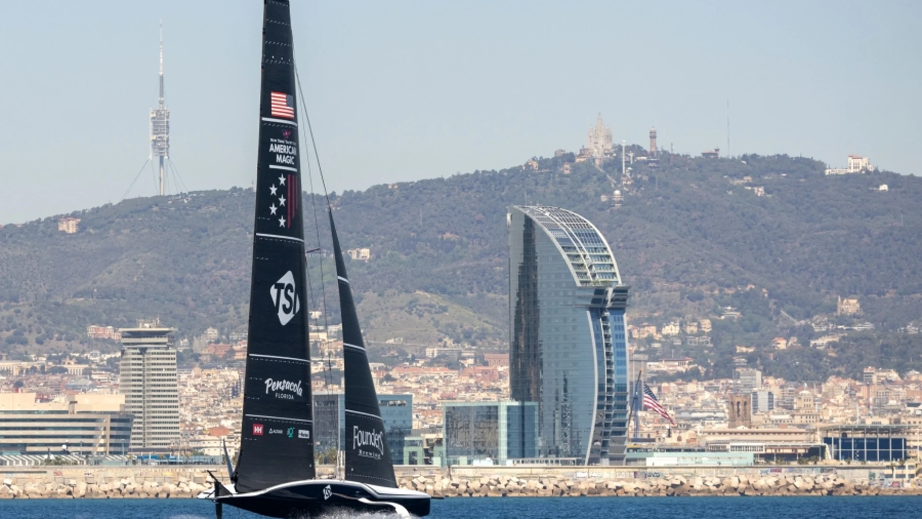 Entrenamiento del AC75 Patriot estadounidense con Barcelona como protagonista