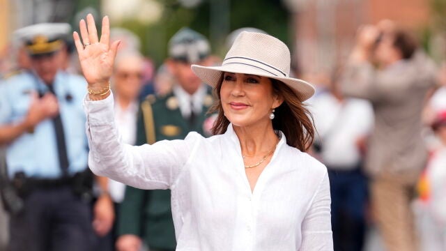 Mary de Dinamarca en su primer tour de verano como reina.