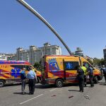 Seis heridos al colisionar un autobús de la EMT y un turismo en el Puente de Ventas (Madrid)