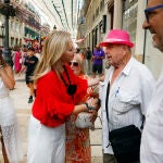 Carolina España visita la Feria de Málaga