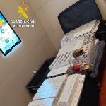 Valencia.- Sucesos.- Intervenidas 2.400 cajetillas de tabaco en el aeropuerto de Manises ocultas en dos maletas