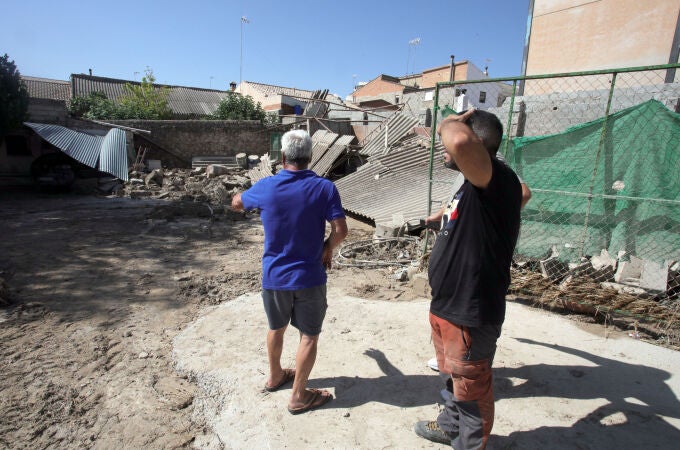Gobernador (Granada) limpia barro y lodo y reabre la carretera tras las tormentas