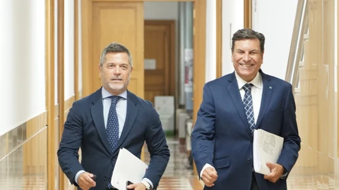 Carlos Fernández Carriedo junto a Julio López