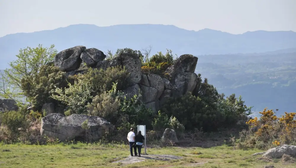Mámoas de As Cabanas en Nogueira de Ramuín.
