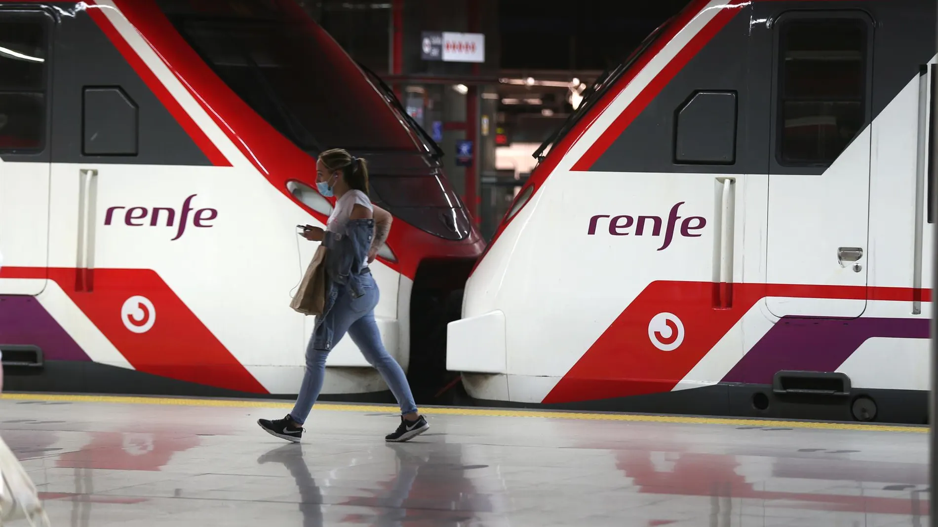 MADRID.-AMP.- Subsanada la avería del tren en Nuevos Ministerios: los trenes de la C3 y C4 recuperan sus frecuencias normales