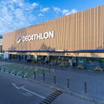 Economía/Empresas.- Decathlon gana un 24% más en 2023 y eleva sus ventas hasta los 2.127 millones