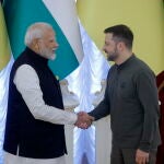 Narendra Modi, con Volodimir Zelenski en la primera visita de un primer ministro indio a Ucrania