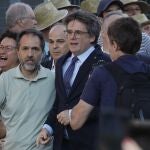 Llegada del líder de Junts Carles Puigdemont a las inmediaciones del Palau de la Generalitat de Catalunya, donde se celebra el pleno del debate de investidura del socialista Salvador Illa como nuevo presidente de la Generalitat.