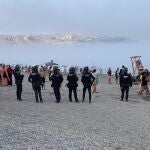 Intervención en la playa del Tarajal, en Ceuta.