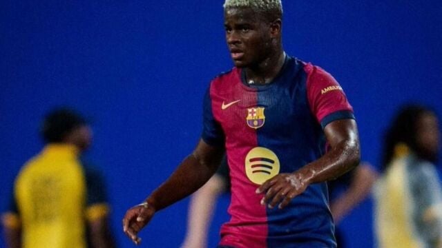 Fútbol.- El central senegalés Mika Faye, traspasado del FC Barcelona al Stade Rennais