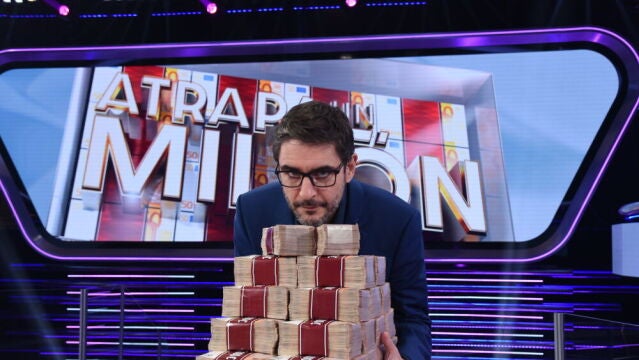 Antena 3 se lleva la noche del sábado con "Atrapa un millón" arrasando en Prime Time