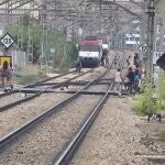 Interrumpida la circulación entre València Nord y Alfafar por la presencia de un hombre subido a la catenaria