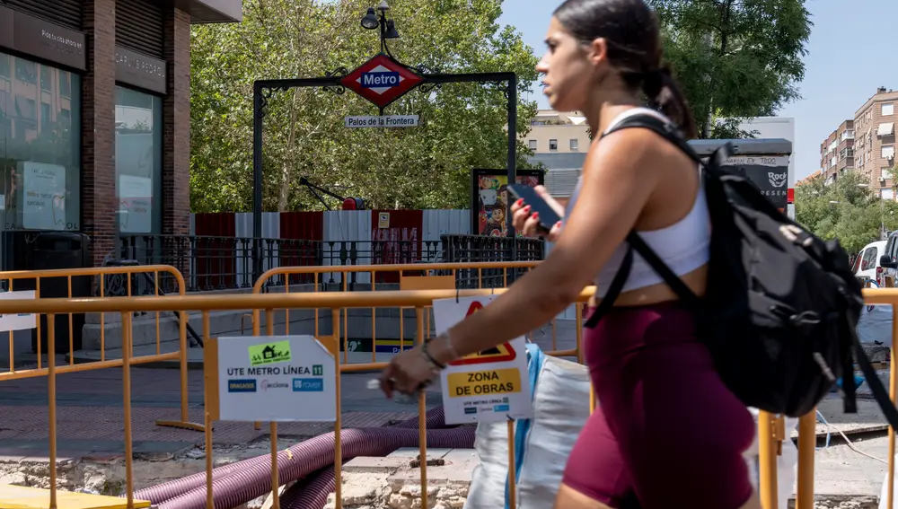 Obras de mejora de la estación de Palos de la Frontera, en la Calle Delicias línea 11 de Metro