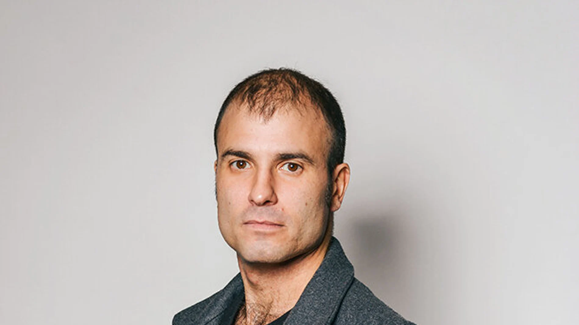 Julián Ortega, actor español de serie como "Élite" o "El Pueblo"