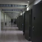 Un interno de la prisión de Puig de Les Basses (Girona) quema su celda en la enfermería