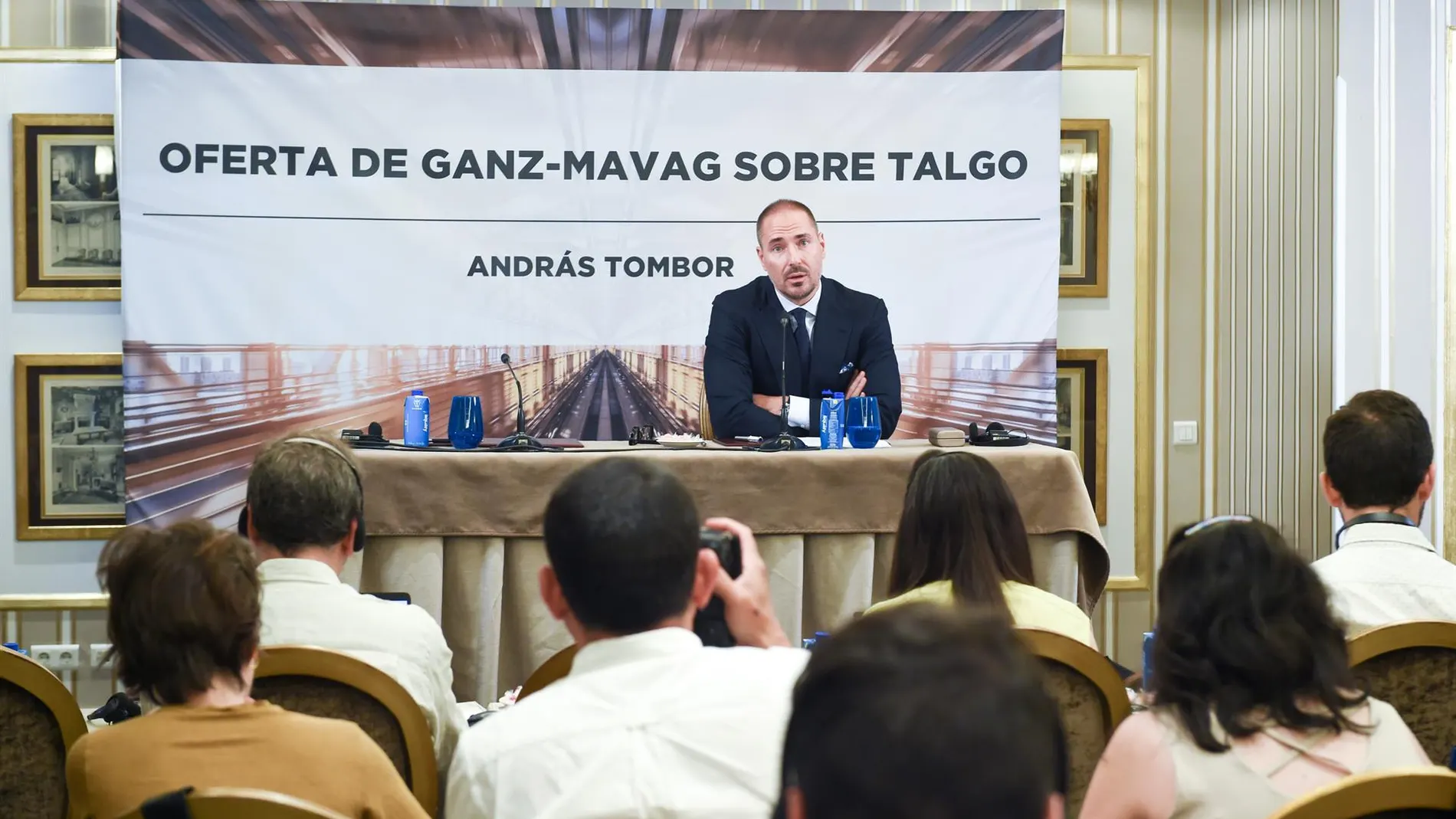 Economía.- Asociación de minoritarios valora impugnar la ley antiopas y critica la 'intervención' del Gobierno en Talgo Economía.- Asociación de minoritarios valora impugnar la ley antiopas y critica la 'intervención' del Gobierno en Talgo