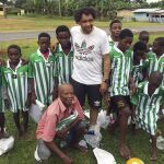 Banjamín, con los niños de la fundación